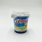 Il contenitore ha messo la tazza di plastica del yogurt 125g con l'etichetta su ordinazione degli strizzacervelli